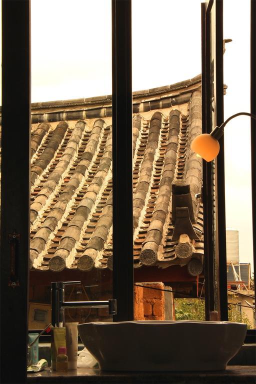 Lijiang Baisha Free Time Designed Hotel Экстерьер фото